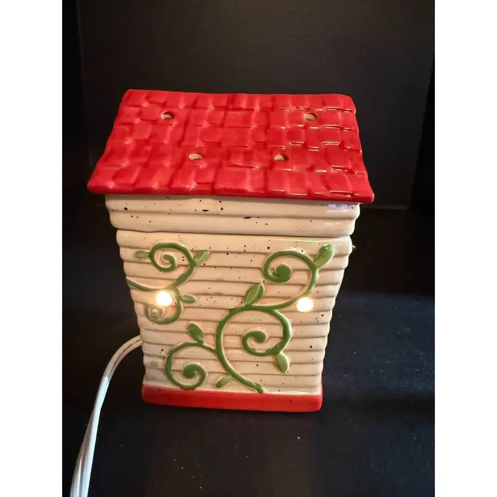 Scentsy Premium Wax Warmer Birdhouse 23116 Bluebird Full Size w/bulb Retired
